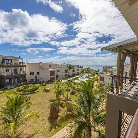 Modern 2-Bedroom Oceanview Apartment